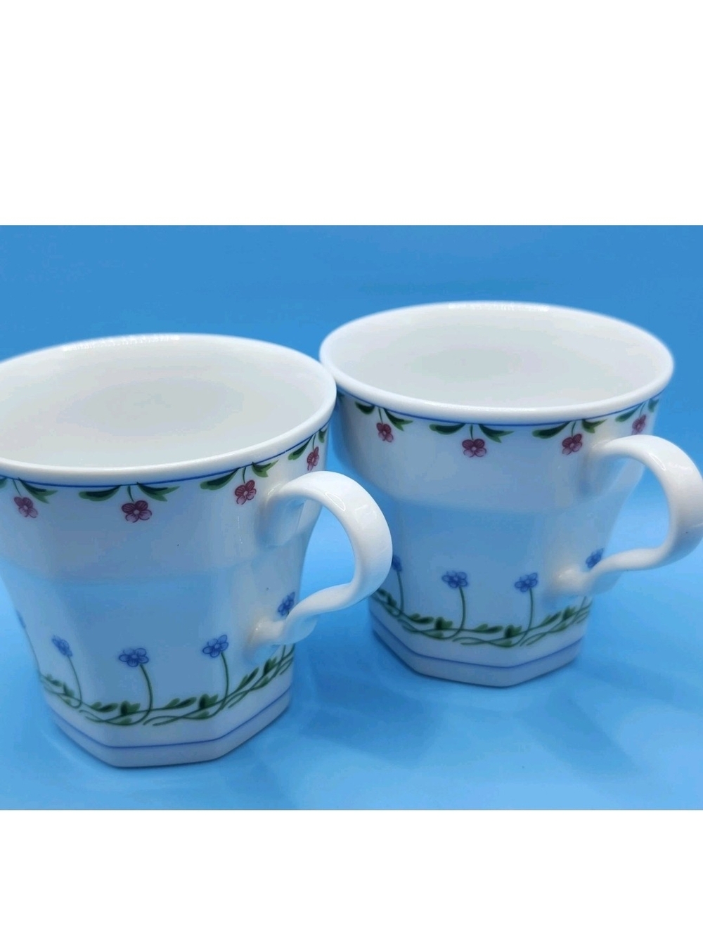 Mikasa Bali Hai Cup(s) L9405 Christopher Stuart set of 4 cottage core floral